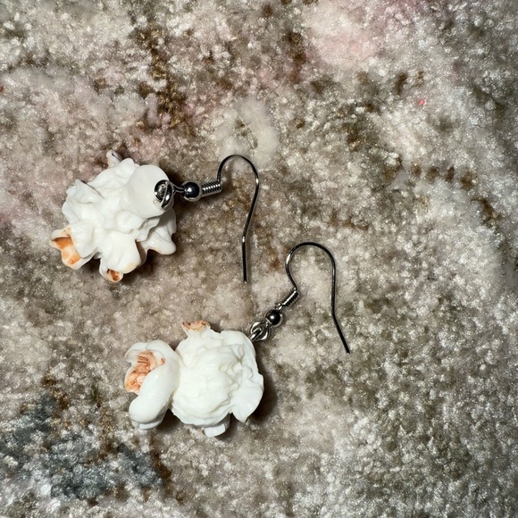Popcorn 🍿 Cinema Inspired Earrings - Picture 1 of 7